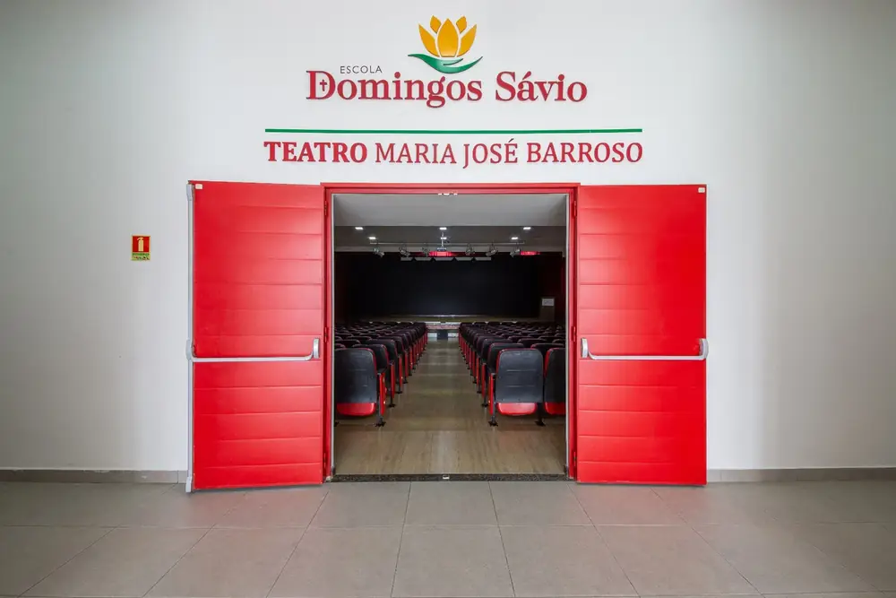 Entrada do Teatro Maria José Barroso